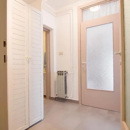Alma Apartament Pjescana Uvala